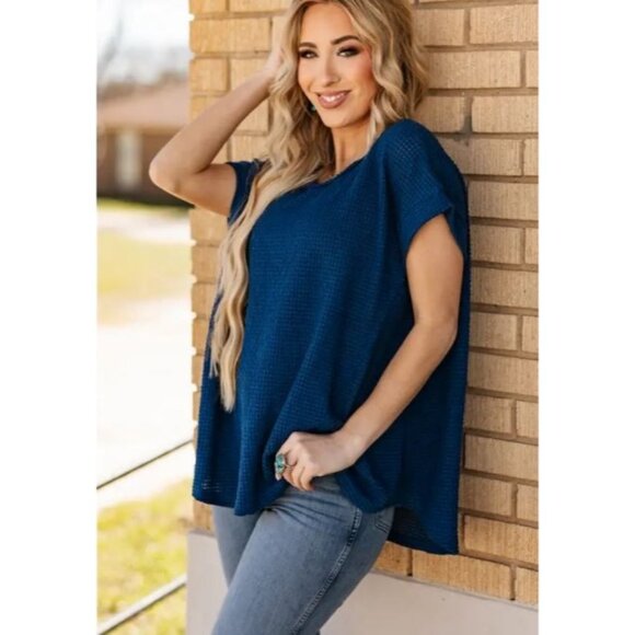 #1247 Andree by Unit NWT Round Neckline Crochet Poncho Sleeve Top 1X/2X & 2X/3X - Picture 1 of 1